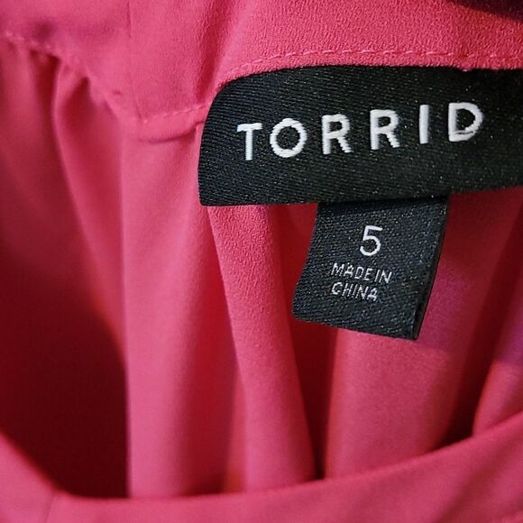Torrid top size 5 NWOT - Picture 4 of 5